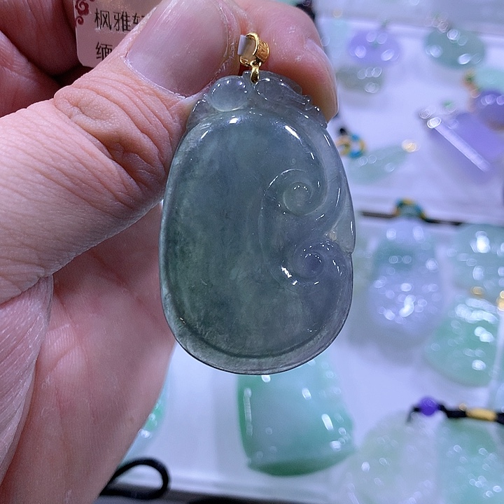 翡翠颈饰18K金镶嵌天然翡翠A货吊坠