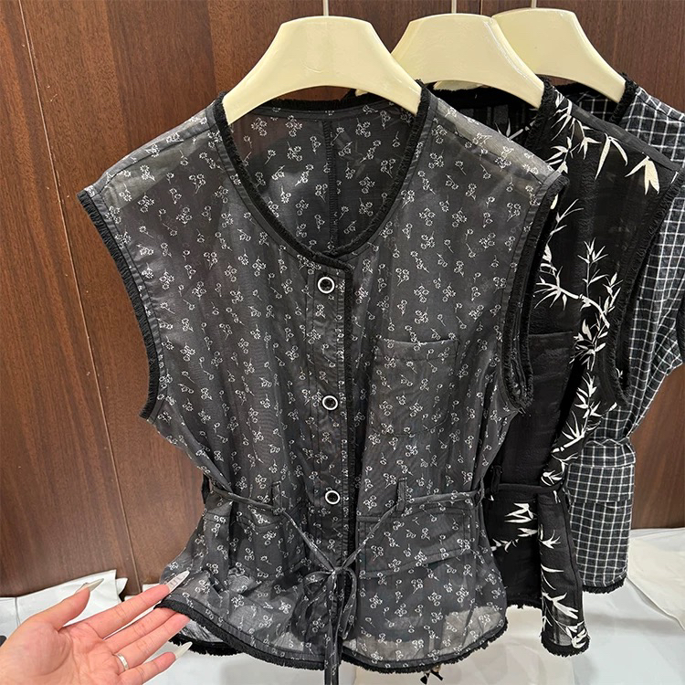 高级感森系收腰小衫