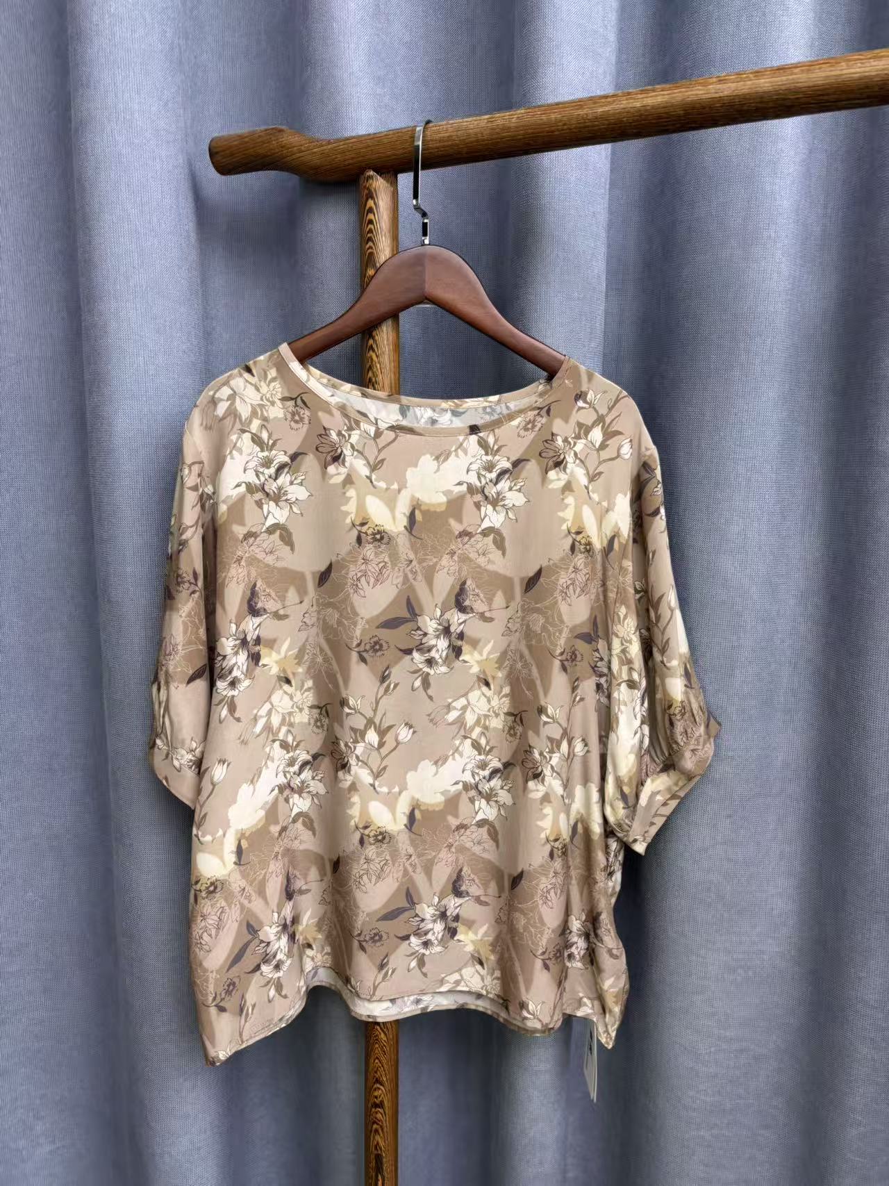 2025夏季新款时尚休闲宽松百搭圆领桑蚕丝上衣短袖女h3126