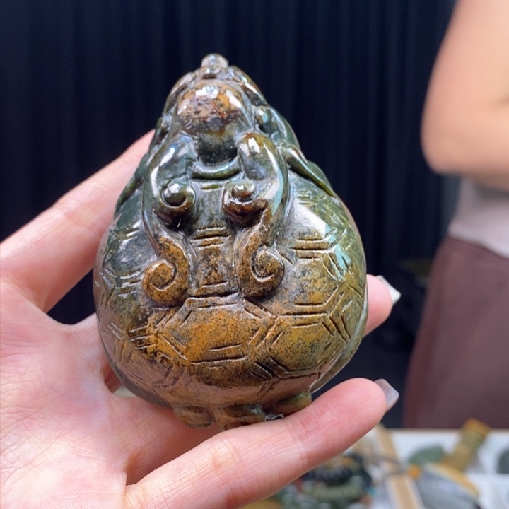 岫岩河磨玉（透闪石质玉）颈饰未镶嵌