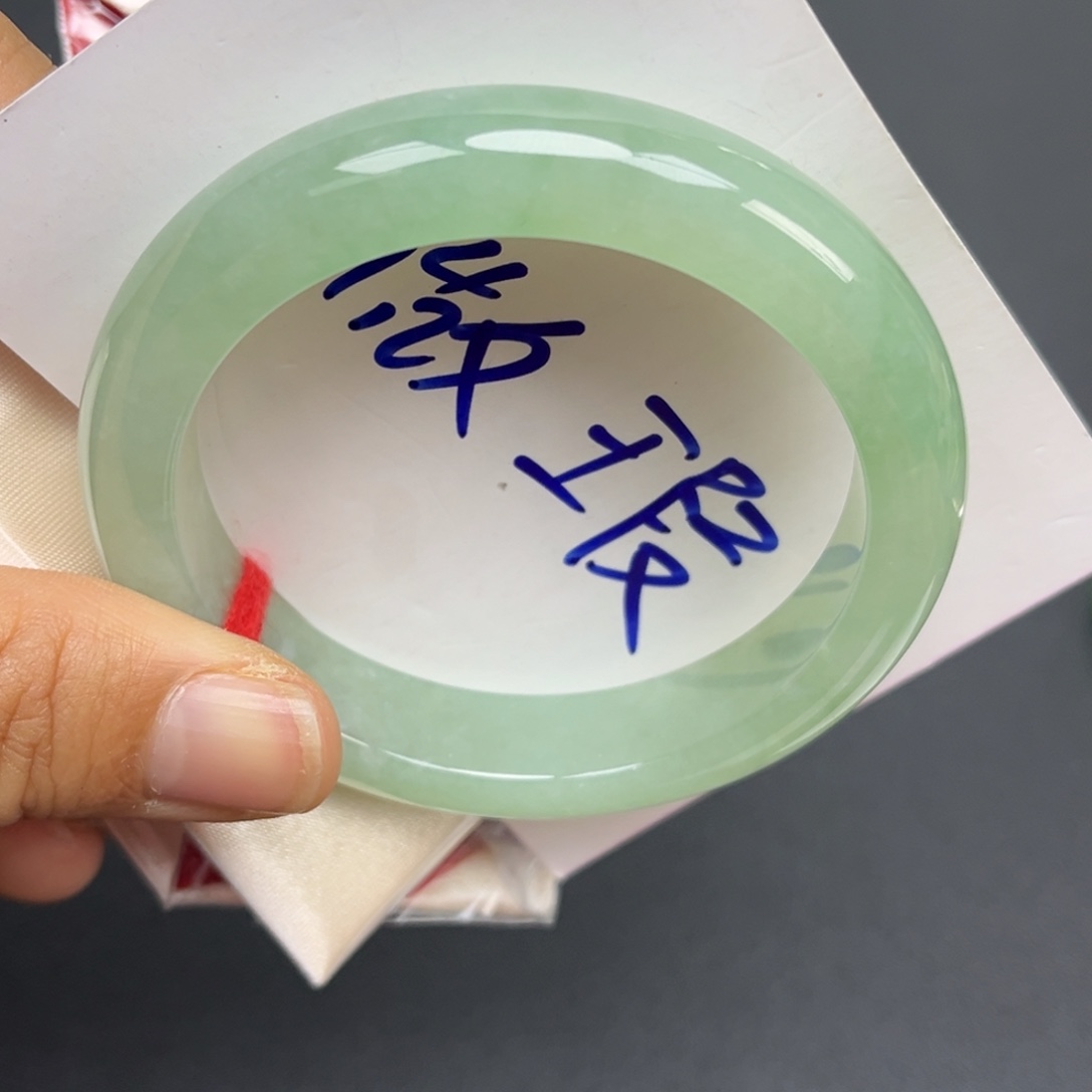 翡翠未镶嵌手镯手镯