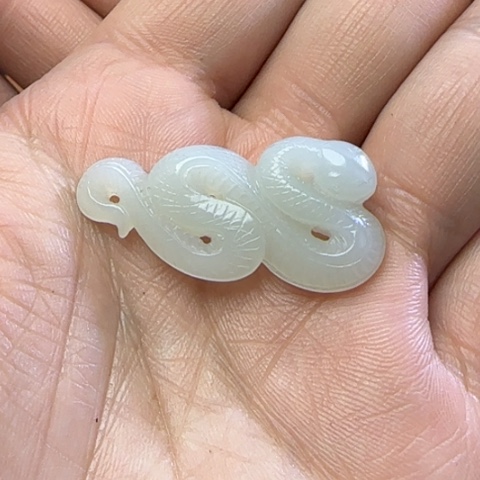 和田玉颈饰未镶嵌定制