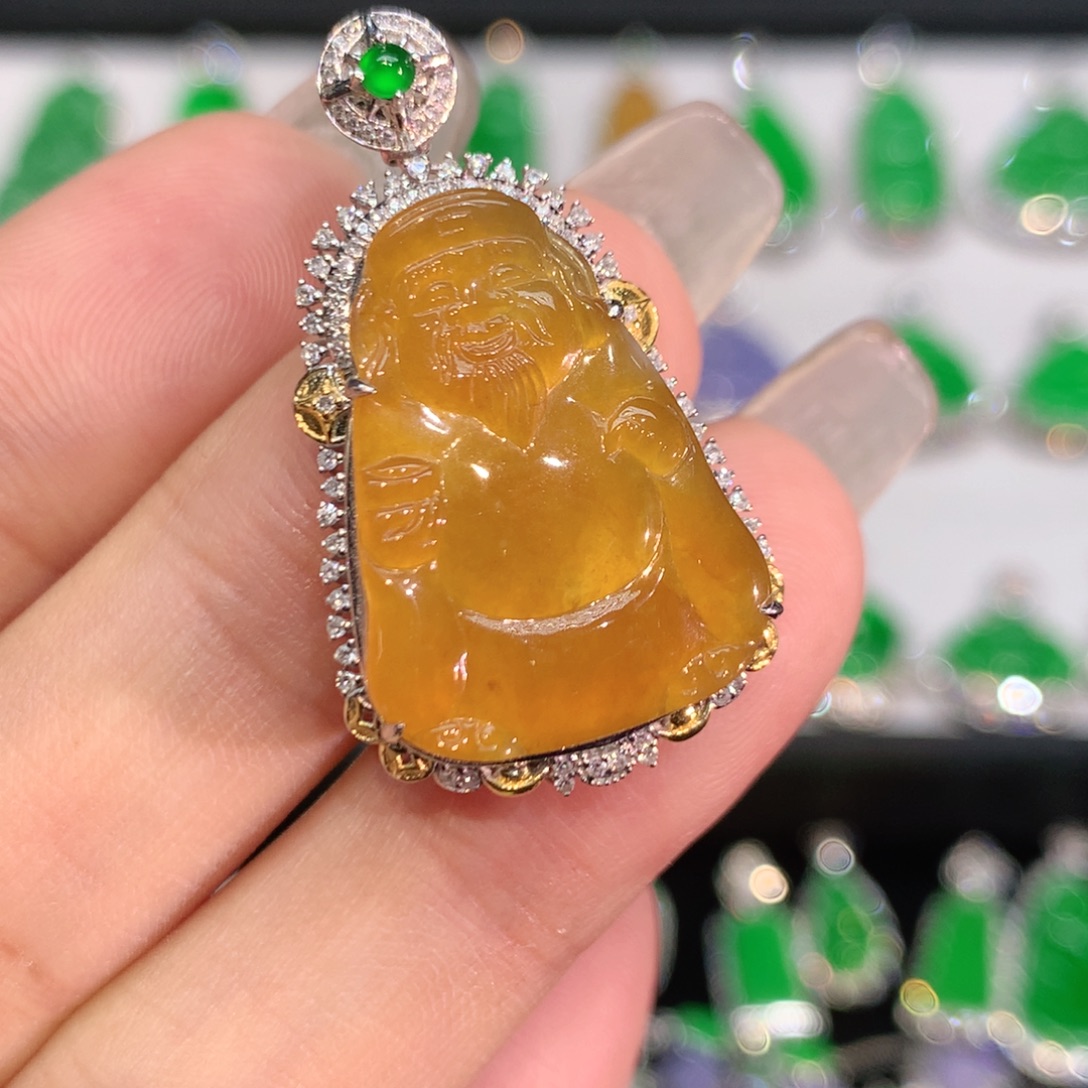 翡翠18K金镶嵌颈饰