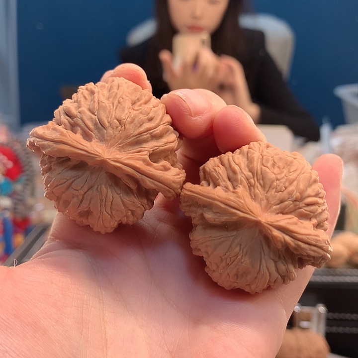 文玩核桃吊坠40球白