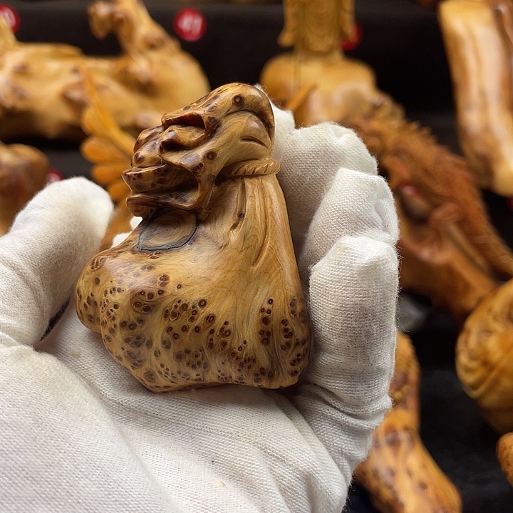 柏木（崖柏）钱袋手把件