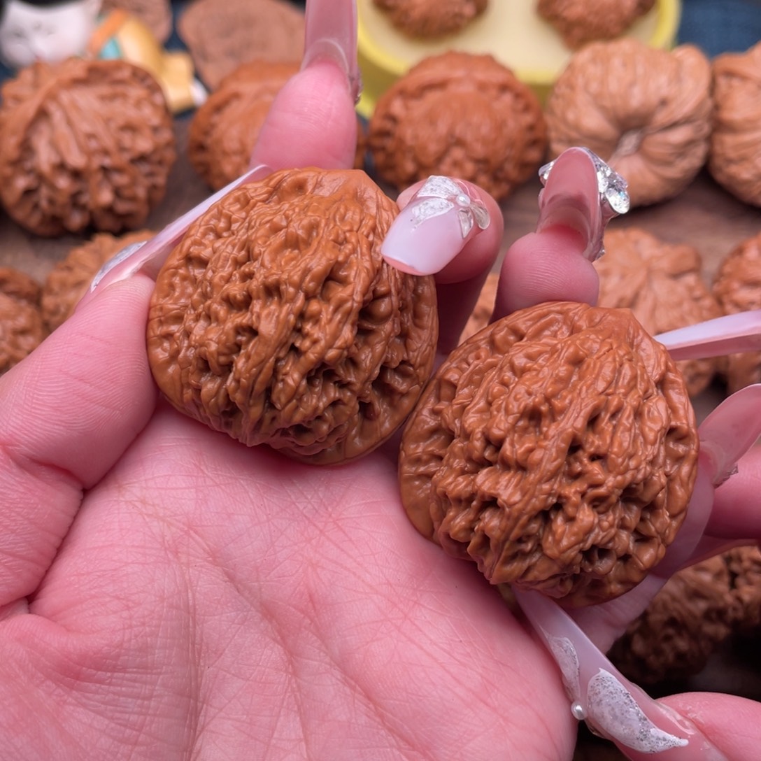 把件文玩核桃全品红皮山地虎头39精配