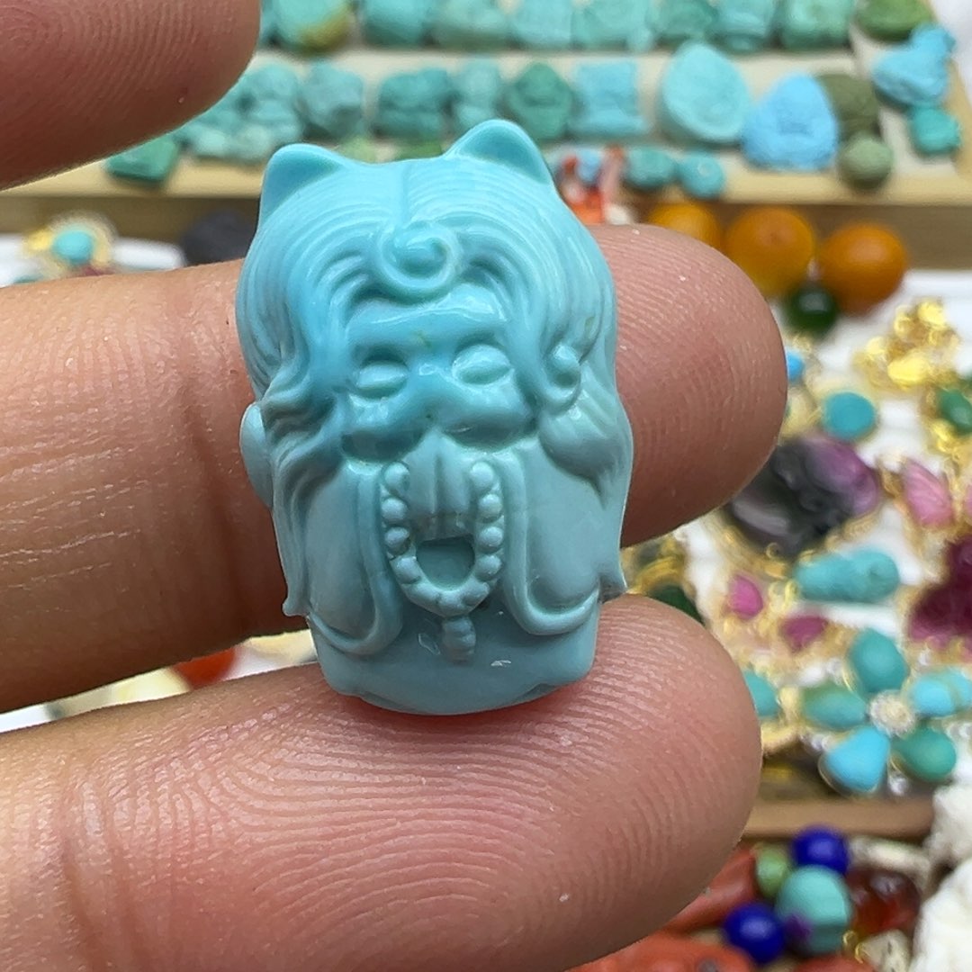 绿松石颈饰未镶嵌