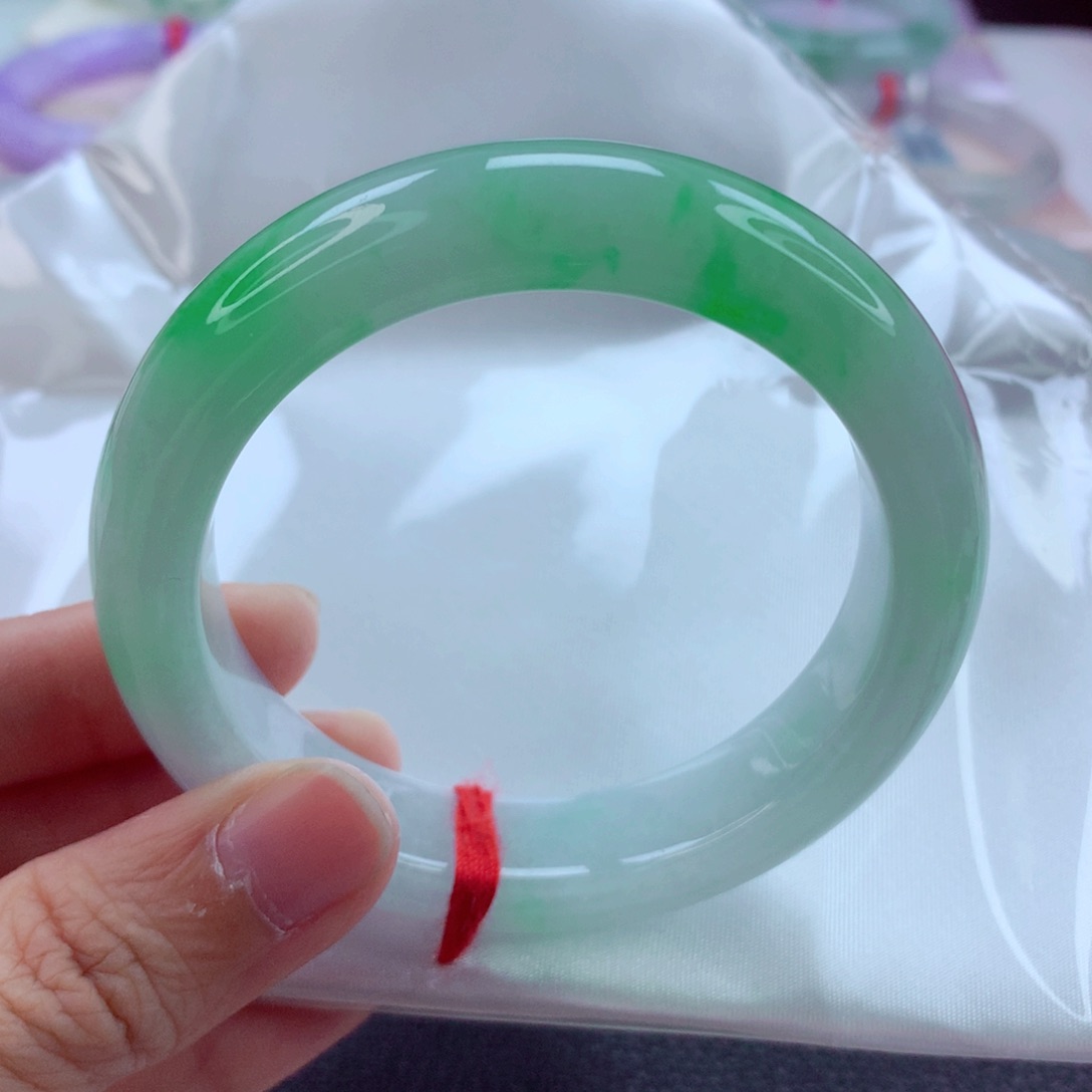 翡翠手镯未镶嵌54白底青完美直接漏A