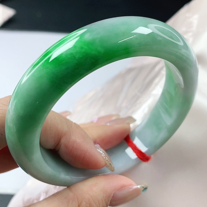 未镶嵌手镯翡翠。667