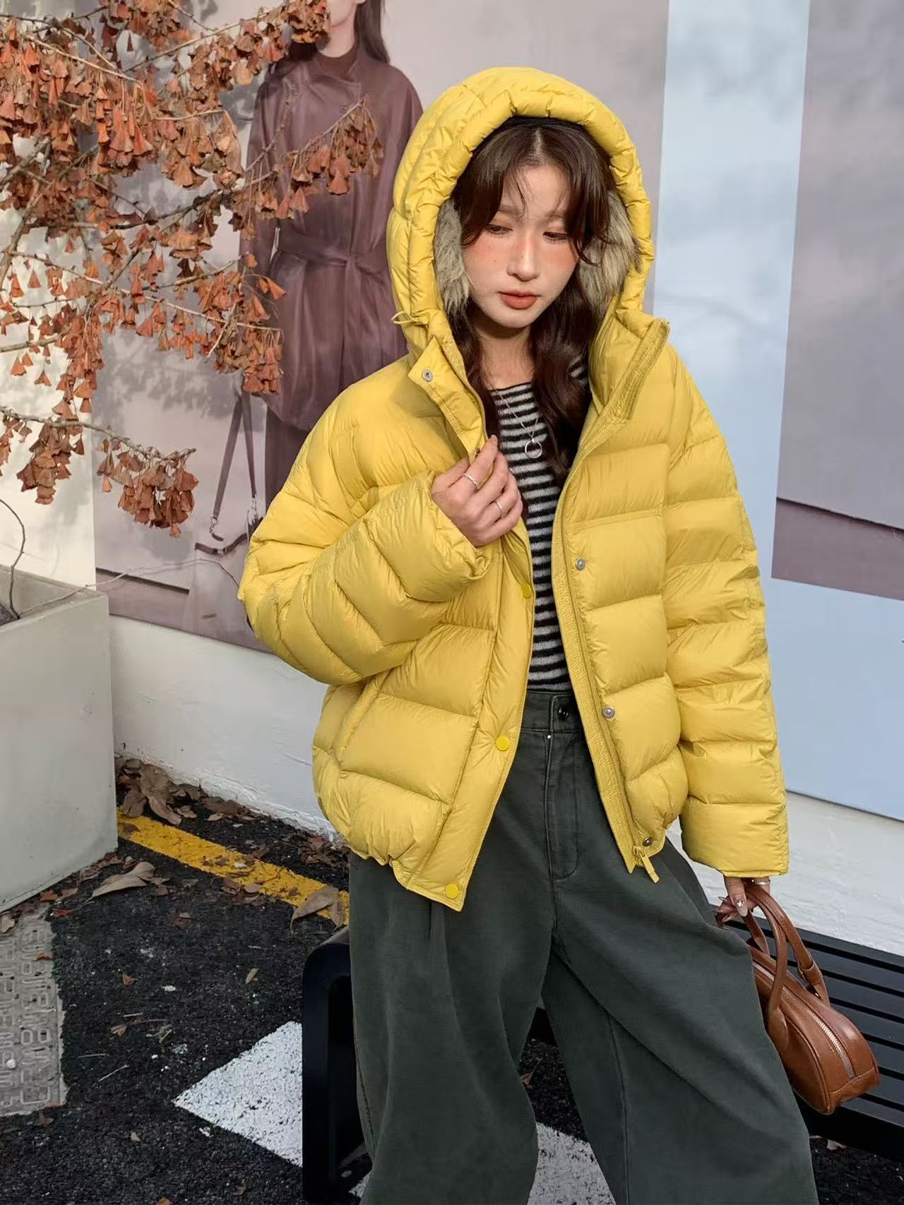 1861女士小款休闲戴帽外套