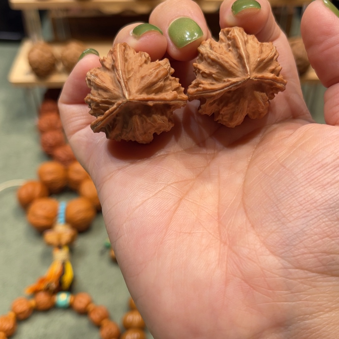 文玩核桃把件三棱全品