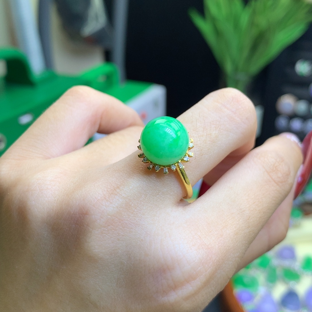 翡翠颈饰18K金镶嵌夏**央天然