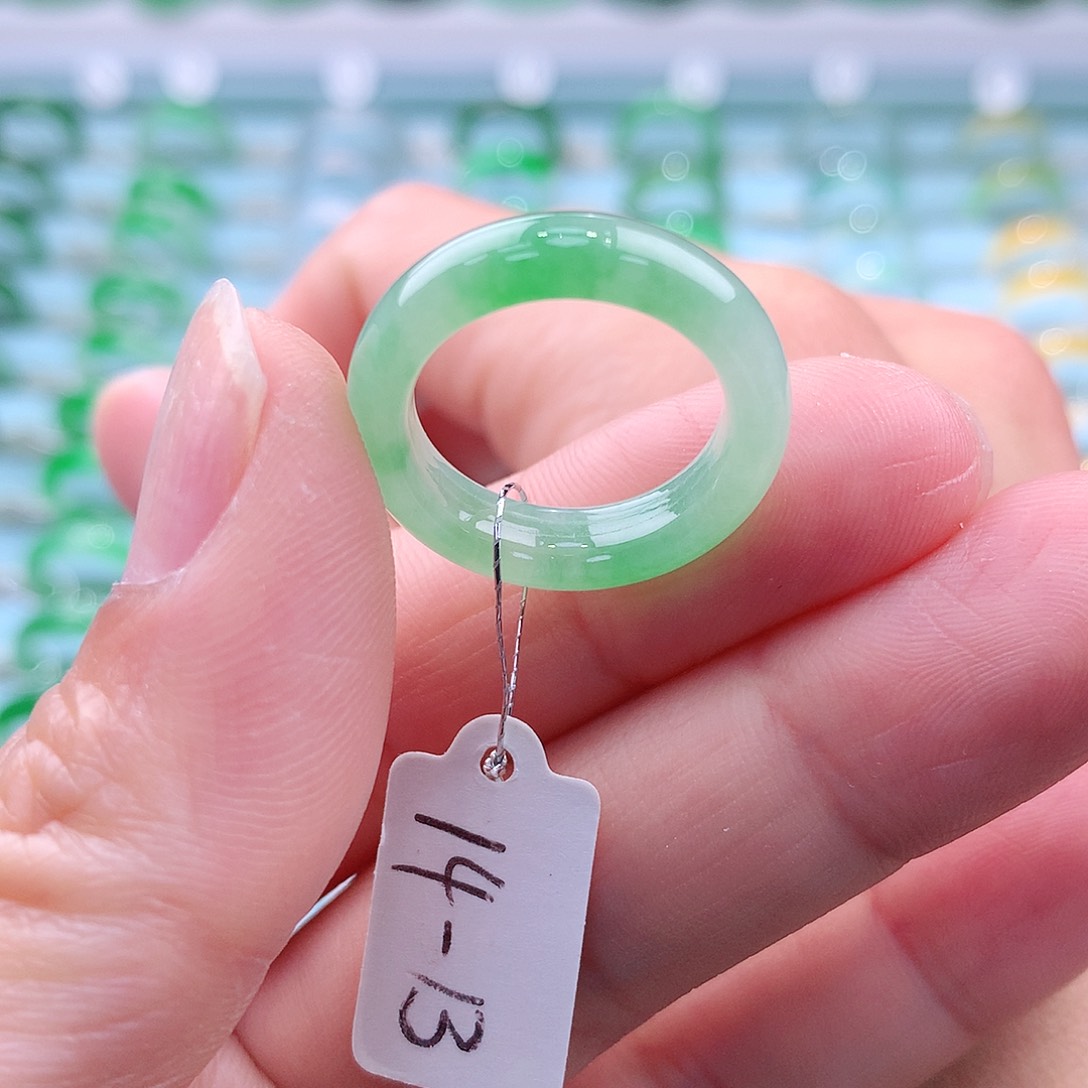 翡翠戒指未镶嵌A货缅甸翡翠