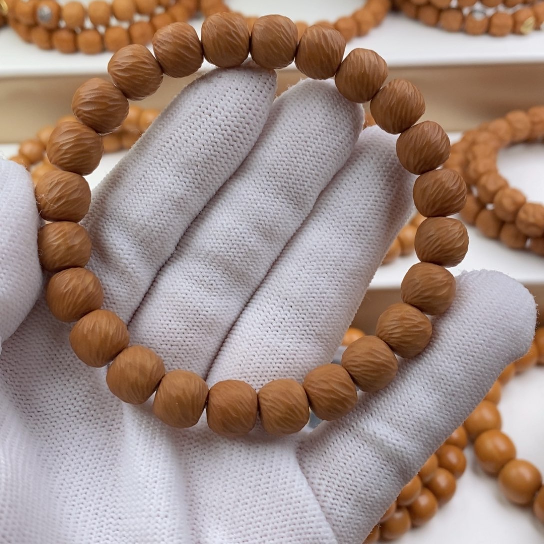 猴头核桃手串吴****龙云锦