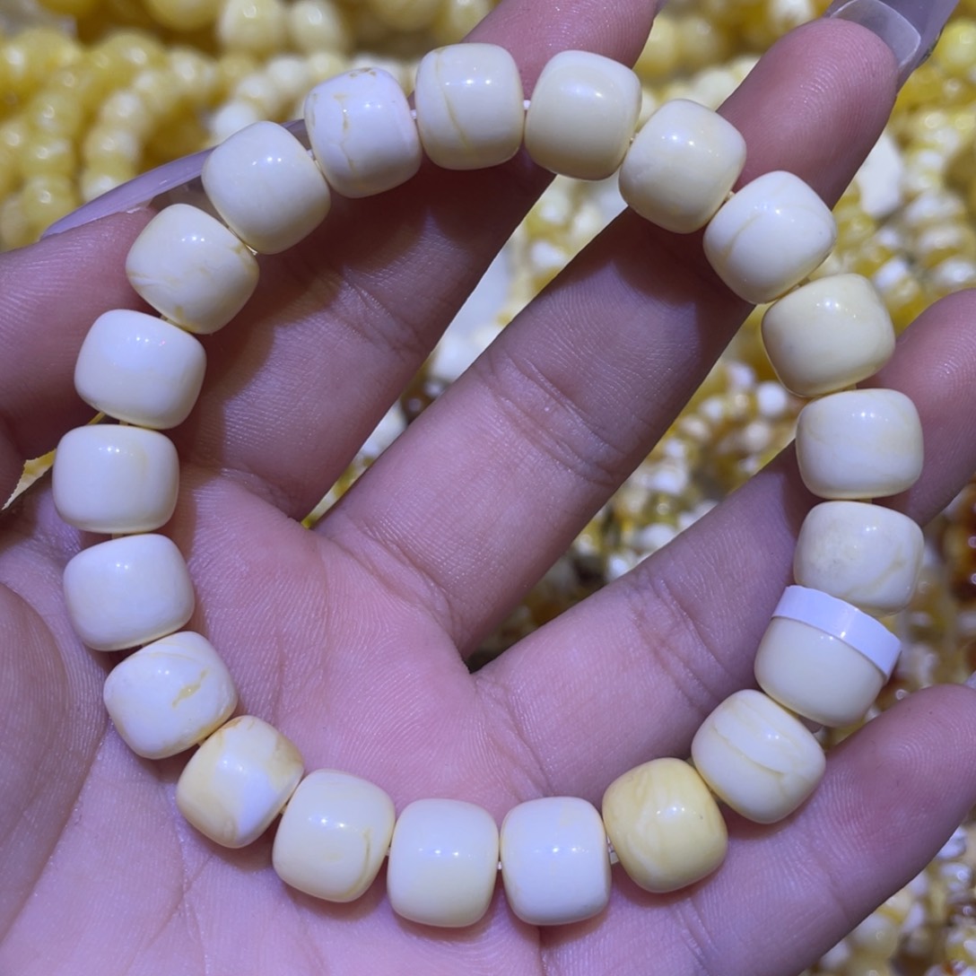 蜜蜡未镶嵌珠宝奇石10.4m