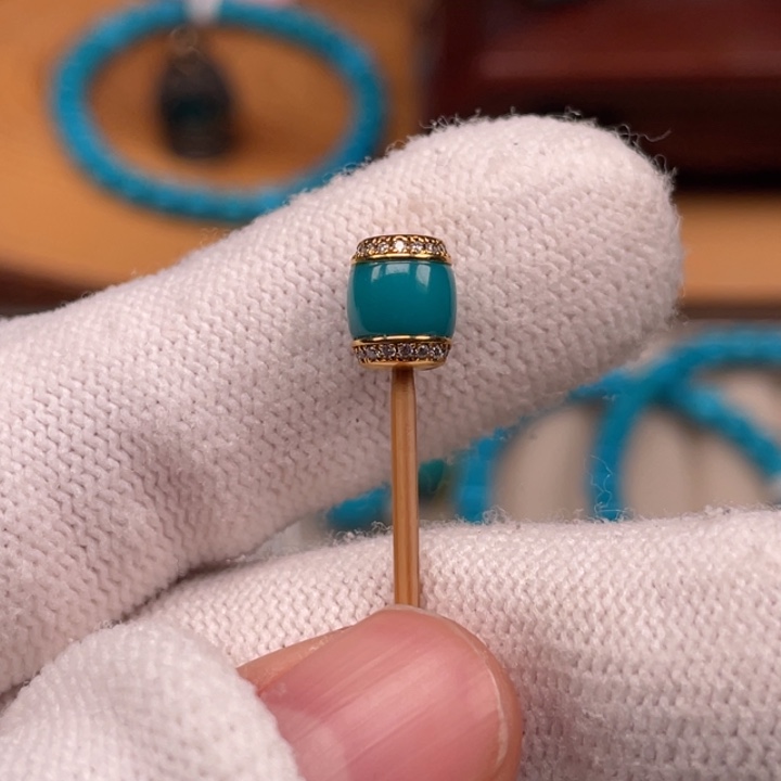 绿松石18K金镶嵌珠宝奇石