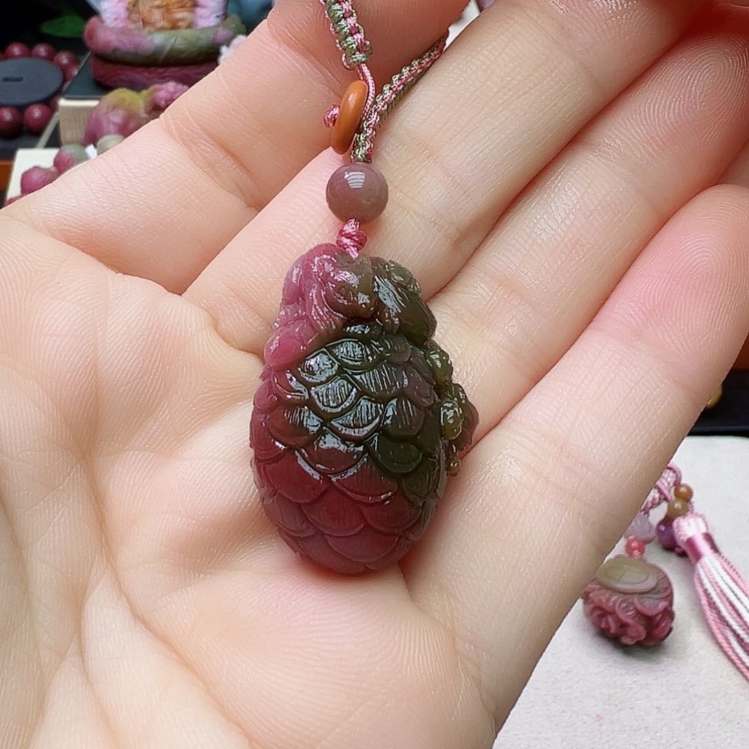 定制石英质玉盐源未镶嵌快**行