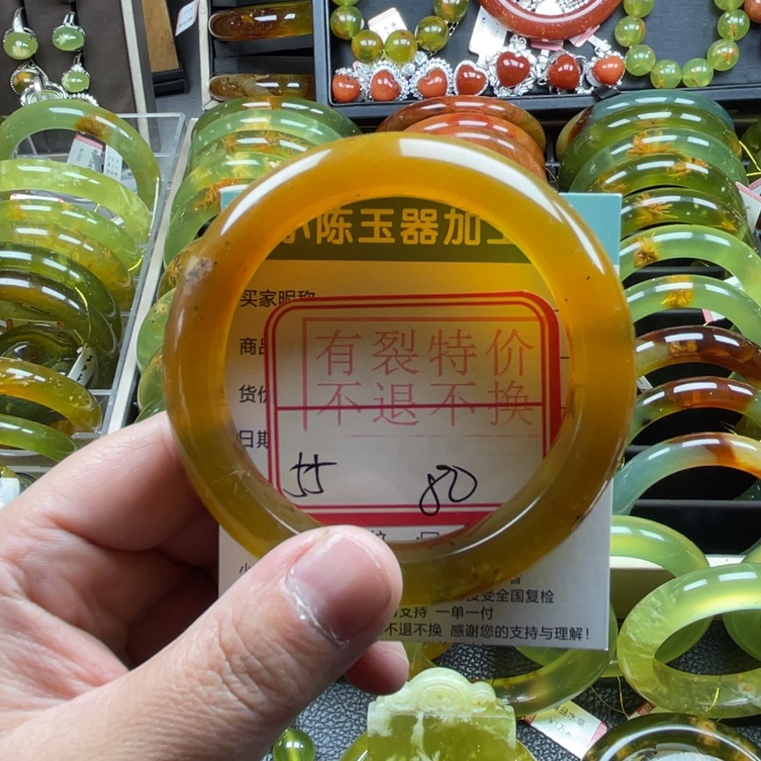 未镶嵌蛇纹石玉手镯有裂手镯特价不退不换