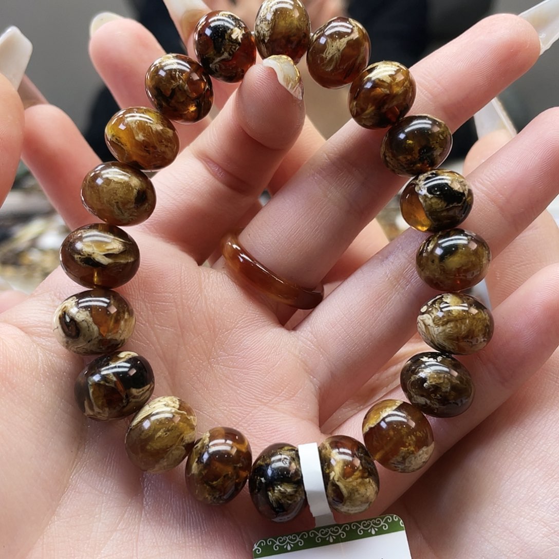 琥珀未镶嵌裸石抚顺琥珀12溶洞