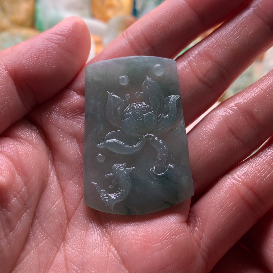 定制翡翠未镶嵌荷花鱼