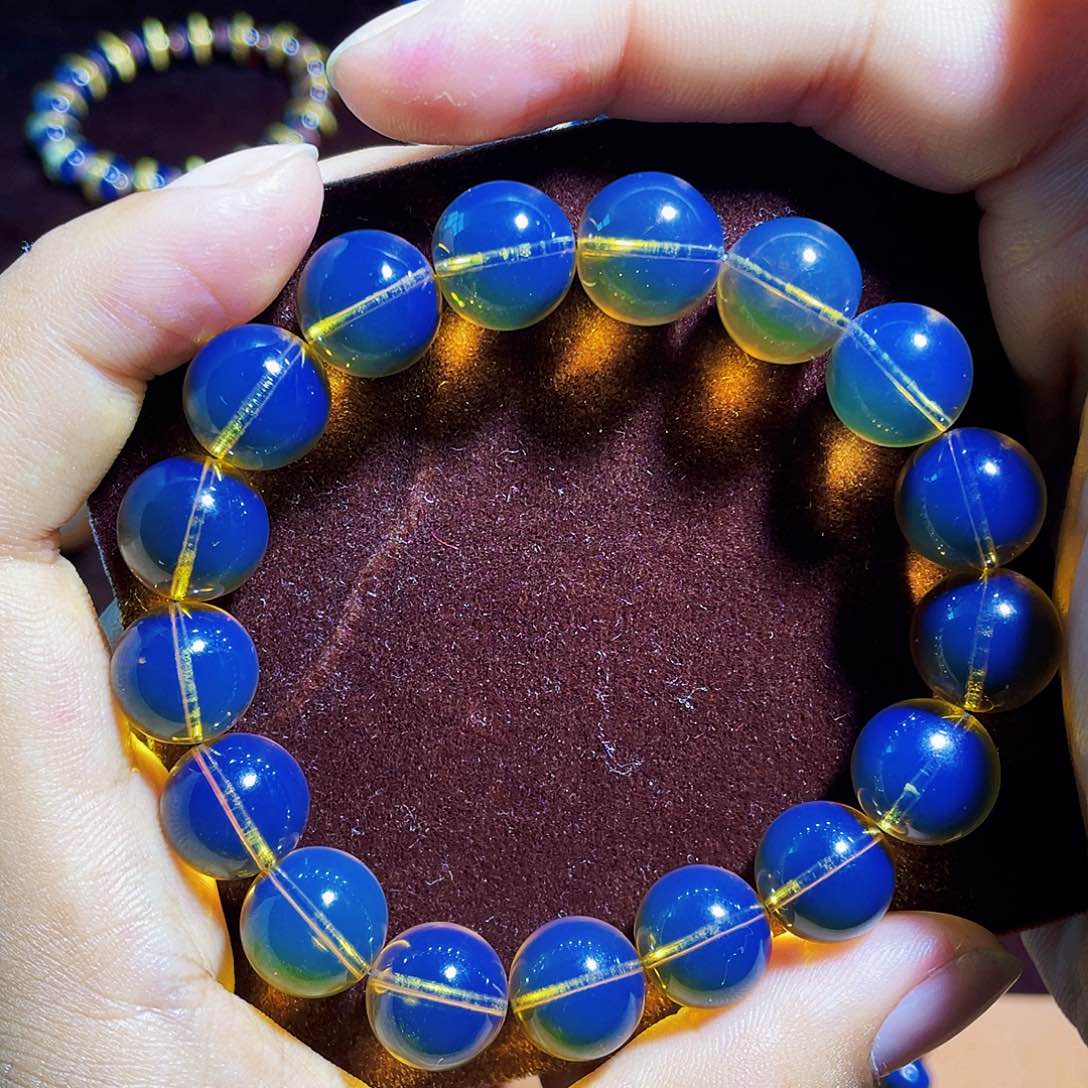 蓝珀裸石未镶嵌怡**得12手串