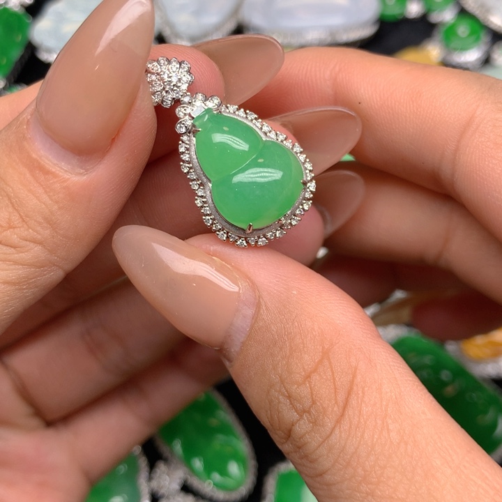 翡翠18K金镶嵌吊坠(不含链)