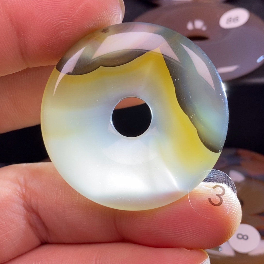 近***晏玛瑙/玉髓未镶嵌颈饰挂件