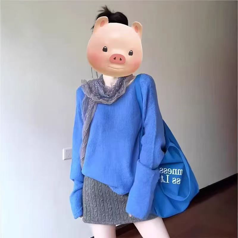 宽松套头蓝色针织毛衣搭配麻花针织短裙秋冬女装套装