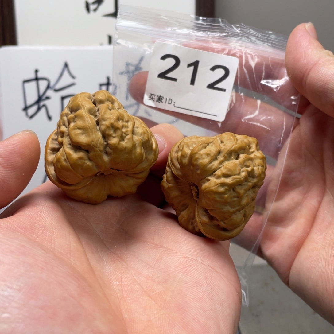 ㅤ***ㅤ核桃蛤蟆头文玩212