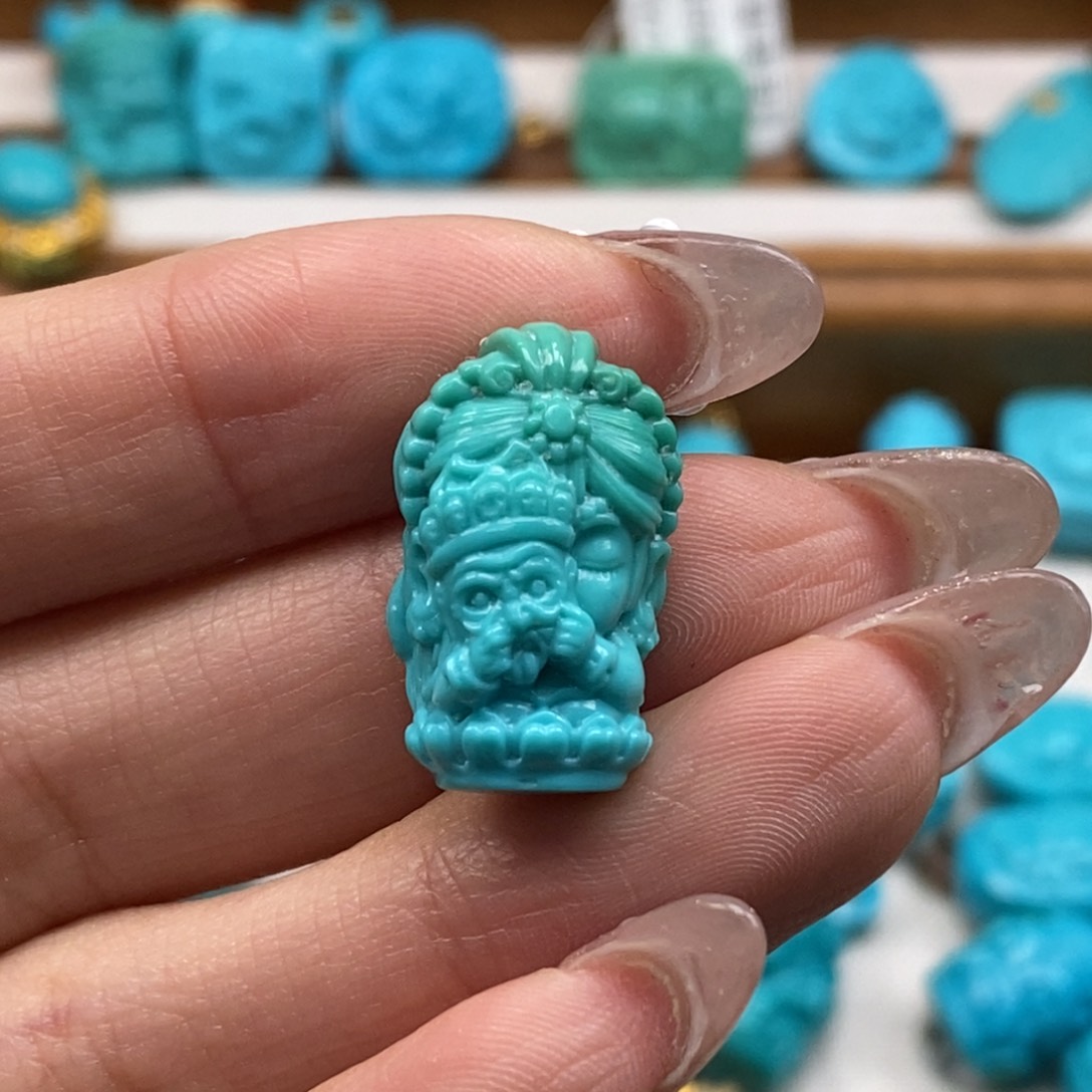 绿松石颈饰未镶嵌福****?