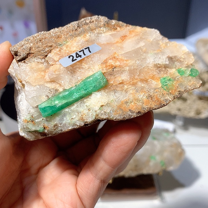 2477 三水矿物标本摆件