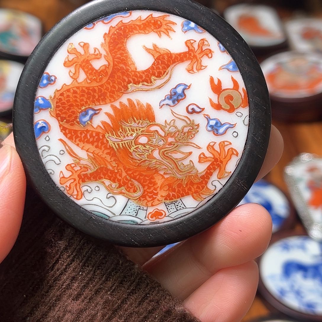 摆件康**技瓷片挂件一个