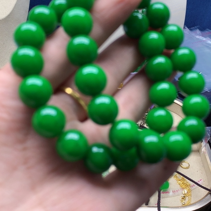 翡翠颈饰未镶嵌吊坠