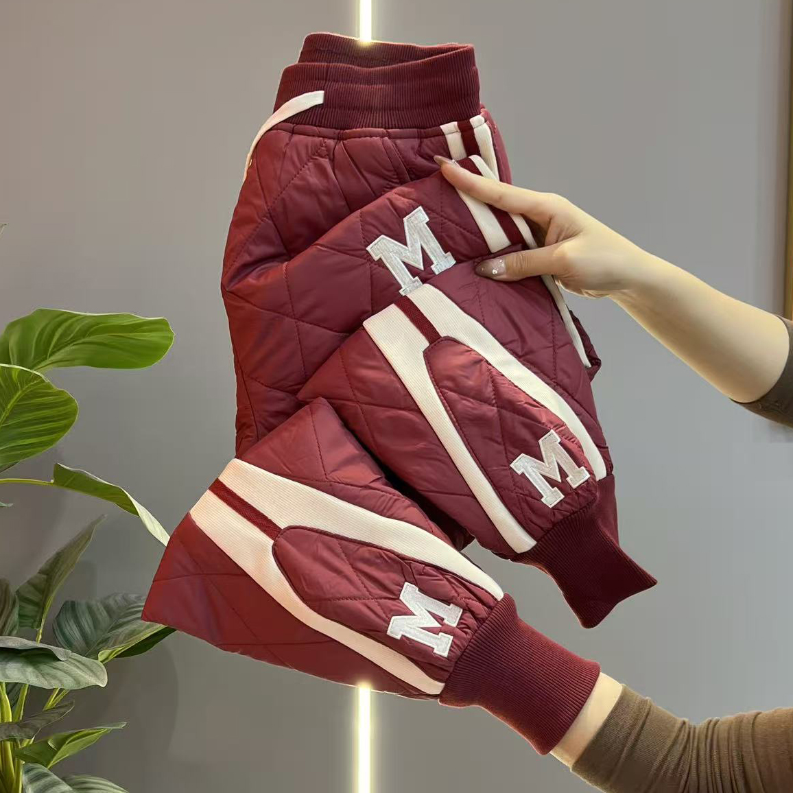 棉裤女冬季外穿2025新款时尚保暖加厚防寒宽松棉裤束脚显瘦潮