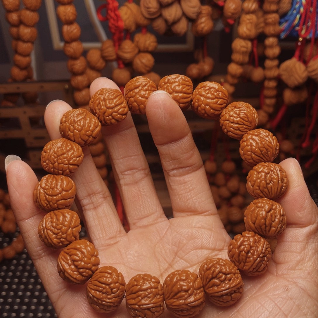 木质类龙纹桃枭挂件17