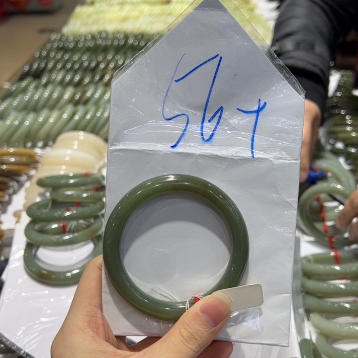 和田玉（糖玉）手镯未镶嵌