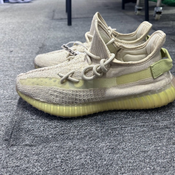 95新 adidas/阿迪达斯 44.5码 yeezy 350 亚麻黄