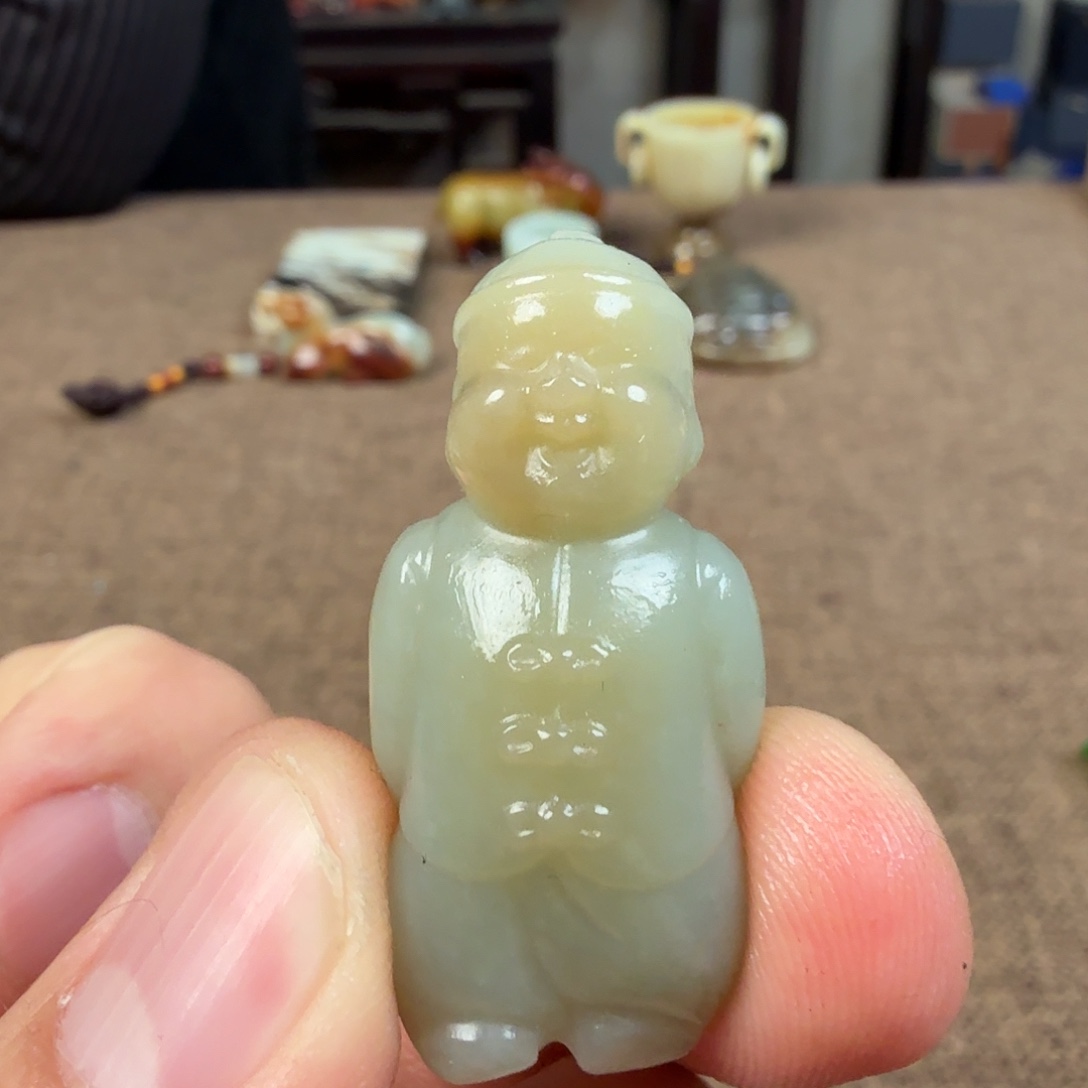 和田玉（糖玉）未镶嵌珠宝半成品田