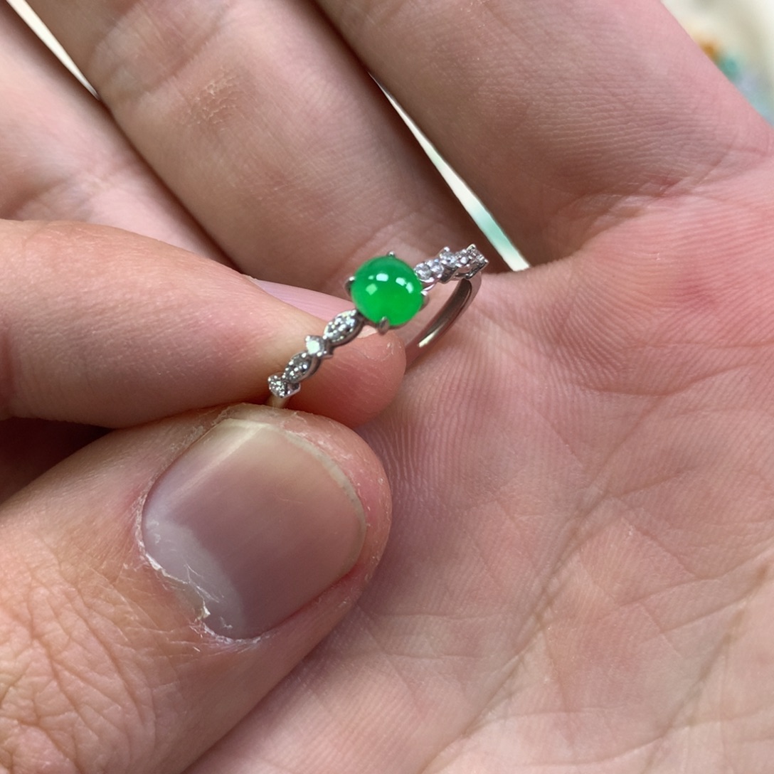 翡翠18K金镶嵌颈饰天然缅甸Ａ货翡翠