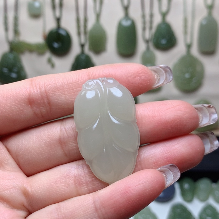 和田玉吊坠未镶嵌