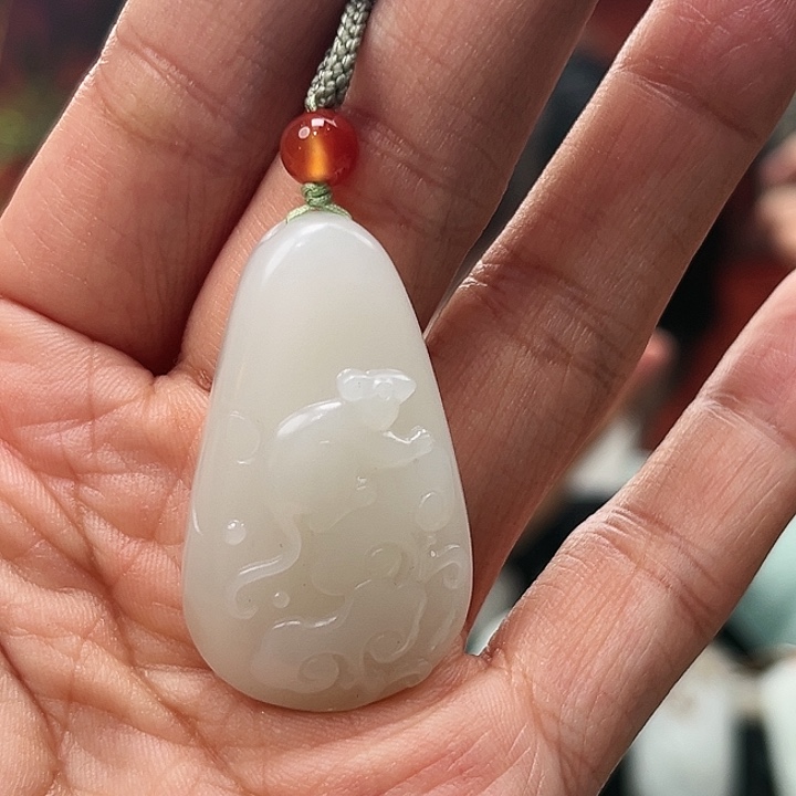 和田玉颈饰未镶嵌