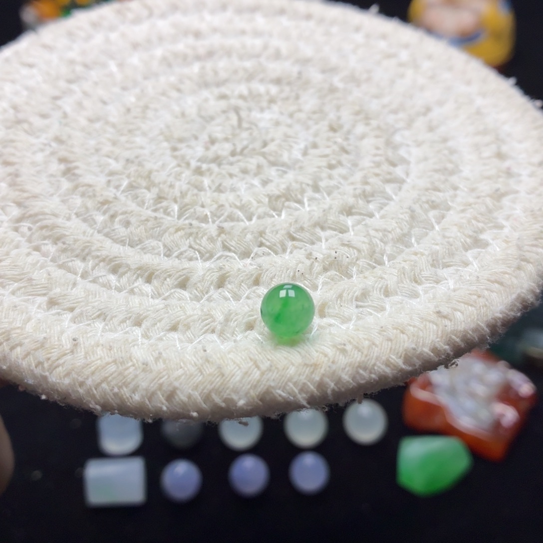 翡翠未镶嵌手链6.8冰绿圆珠