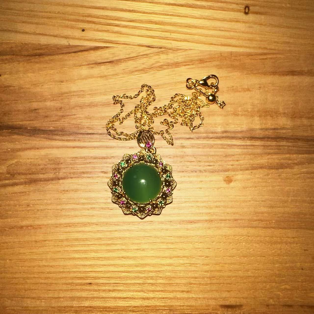 棉球专拍链接 天然玉石绿吊坠sph00106