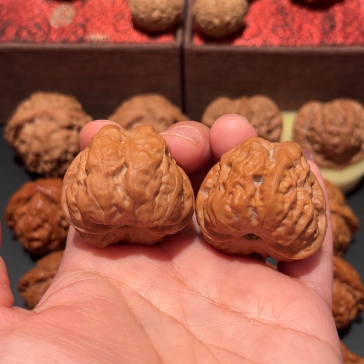 文玩核桃吊坠蛤蟆头