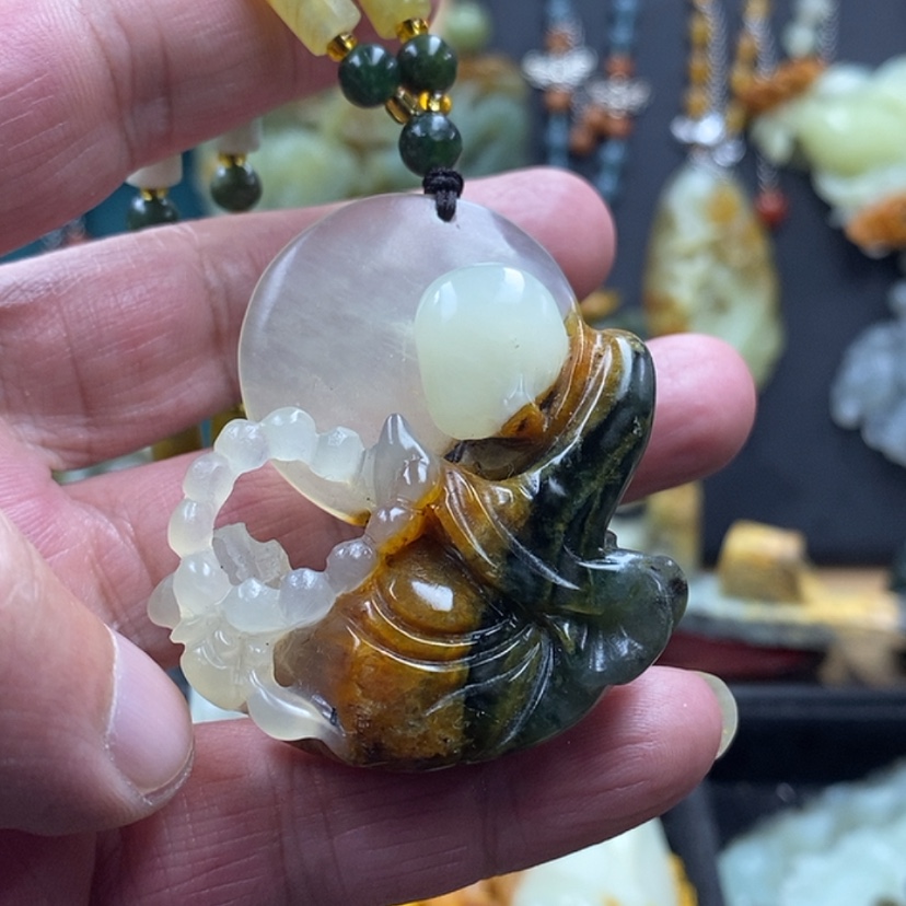 【闪购商品】蛇纹石玉吊坠未镶嵌