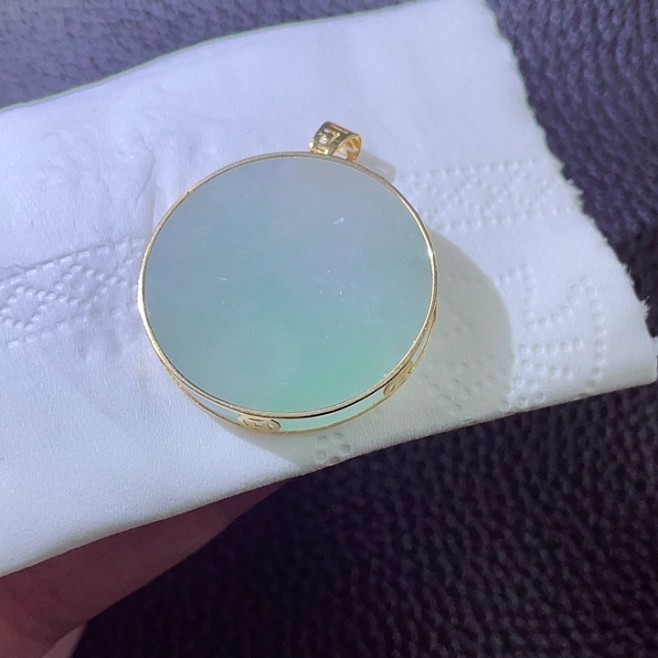 翡翠颈饰18K金镶嵌翡翠