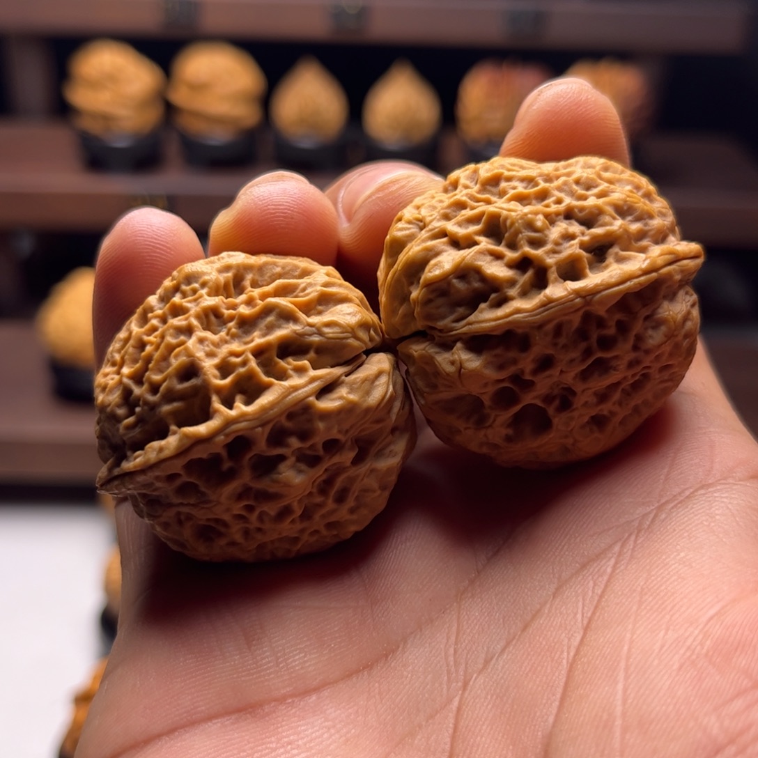 文玩核桃把件金钱豹