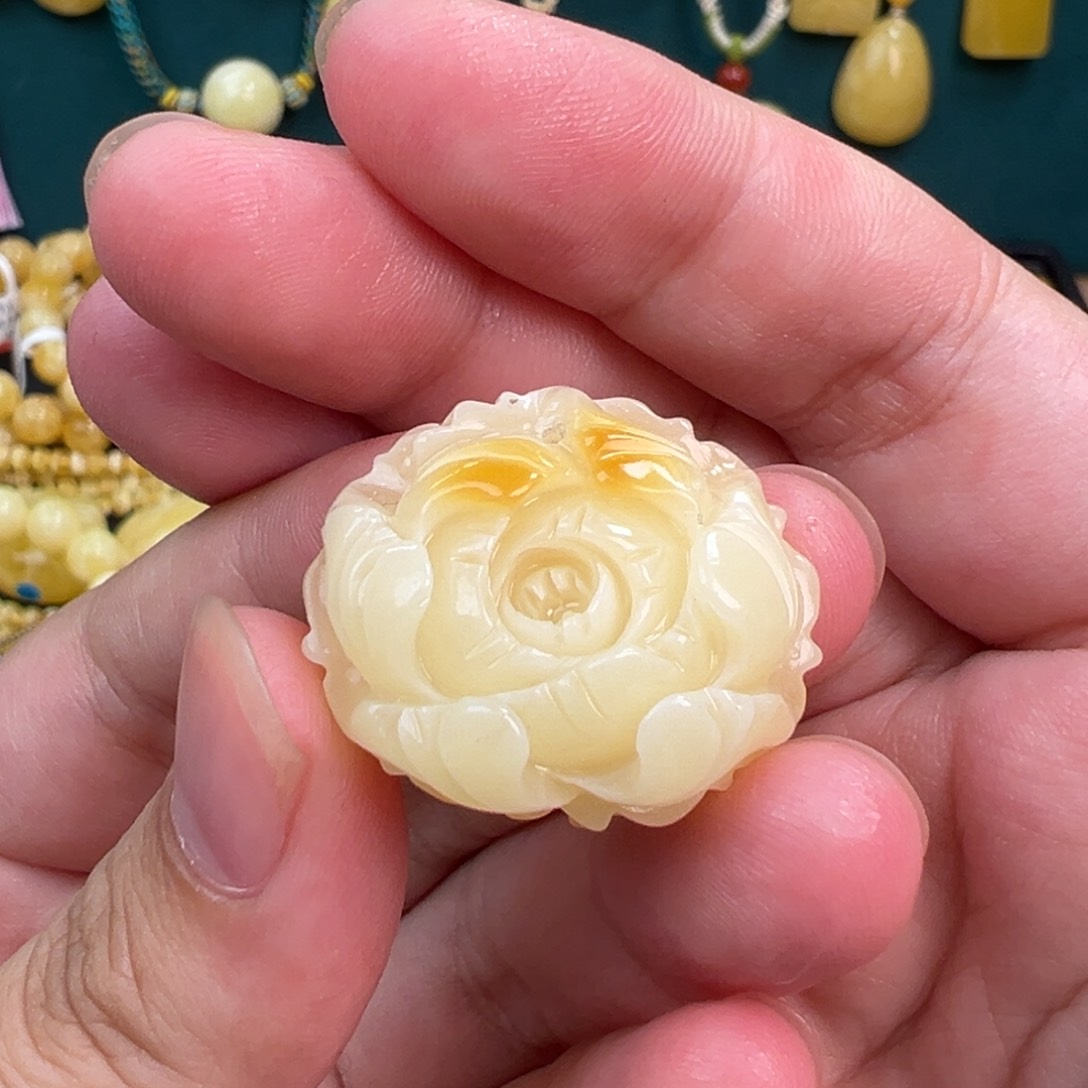 琥珀手链未镶嵌牡丹花