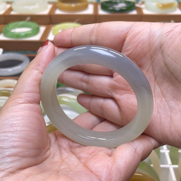 和田玉手镯未镶嵌54