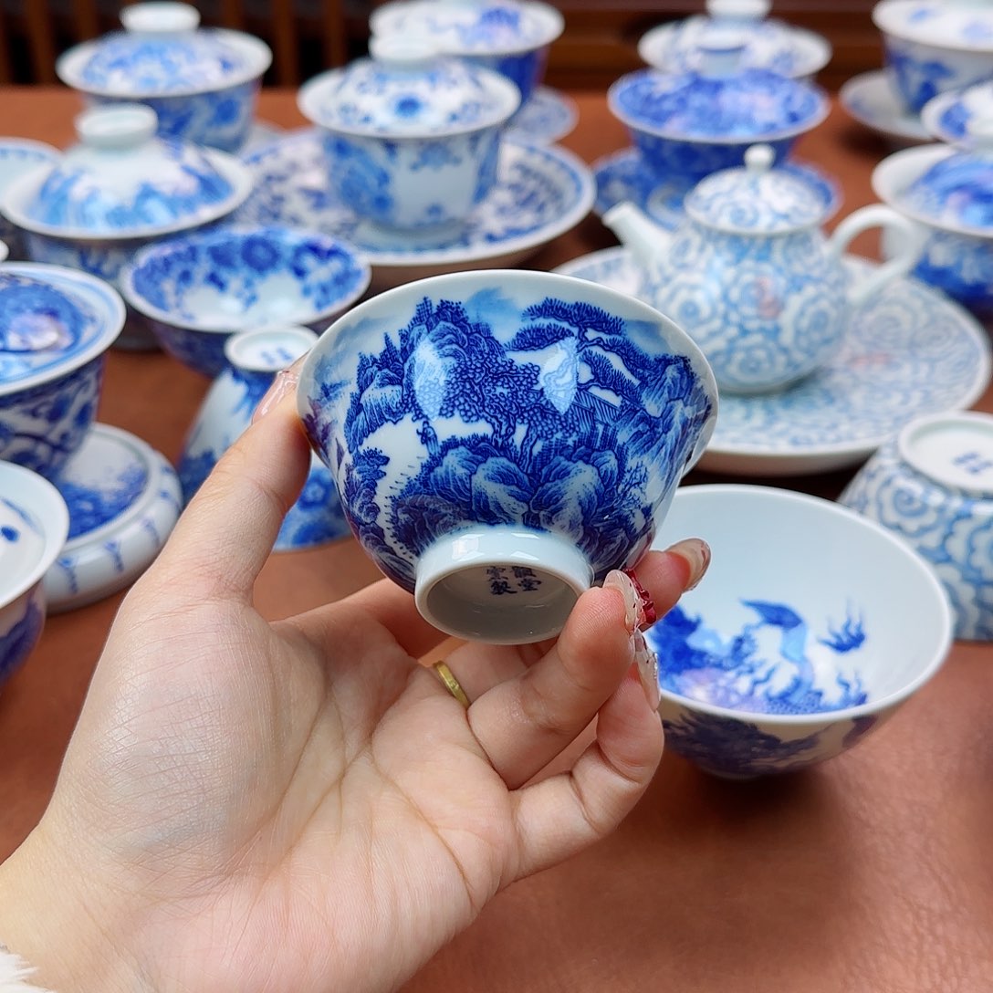 景德镇陶瓷手绘杯子